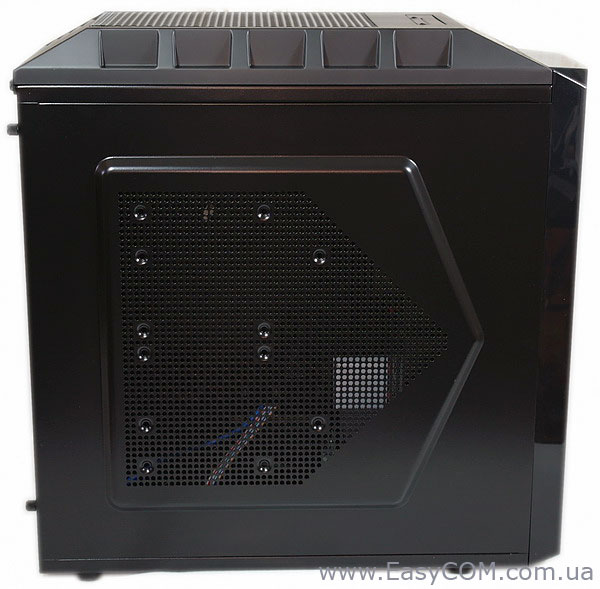 AeroCool Black Hawk