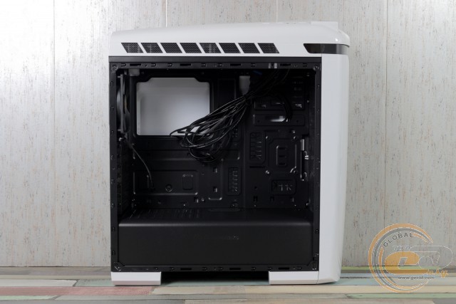 Thermaltake Versa C22 RGB Snow Edition