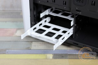 Thermaltake Versa C22 RGB Snow Edition