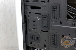 Thermaltake Versa C22 RGB Snow Edition