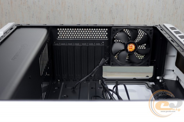 Thermaltake Versa C22 RGB Snow Edition