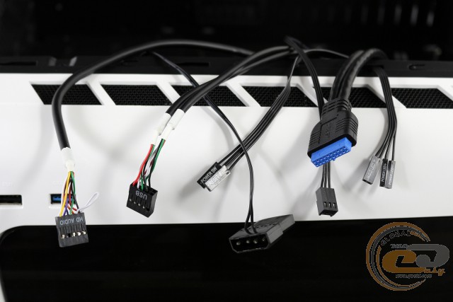Thermaltake Versa C22 RGB Snow Edition
