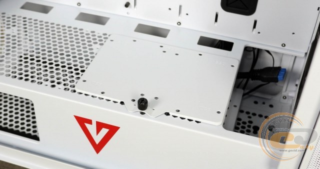 Modecom Volcano Amirani ARGB White