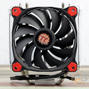 Thermaltake Riing Silent 12 Red