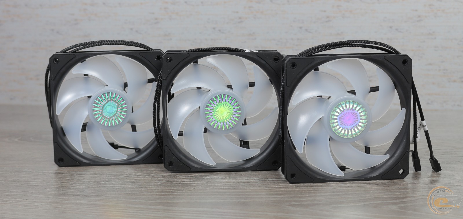 Noctua nf a15 140мм pwm. Вентилятор подвесной. Legion брк кулера. Корпусные вентиляторы. Какая фирма вентиляторов лучше.