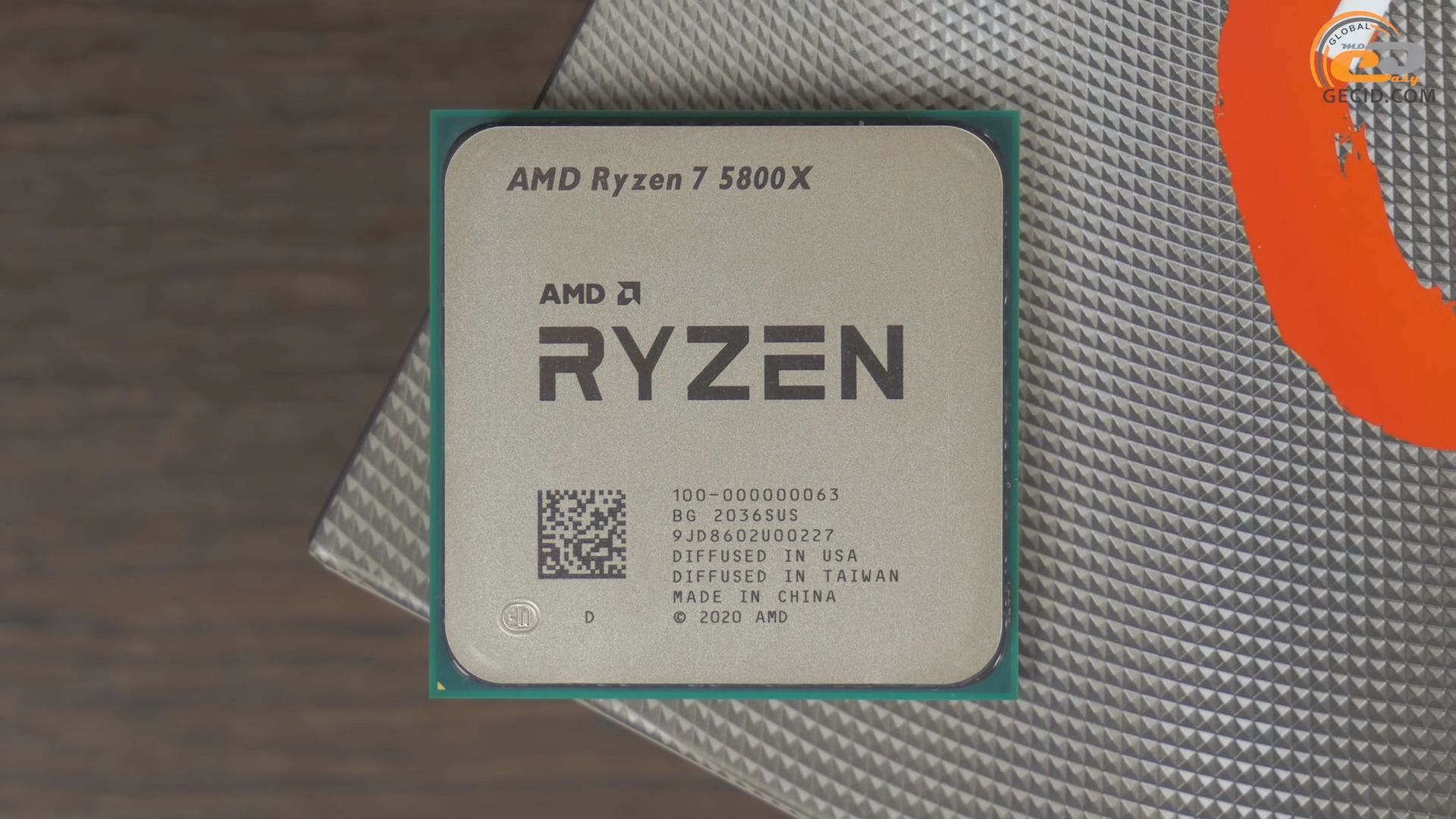 Сравнение AMD Ryzen 7 5800X с GeForce RTX 3090 против Ryzen 7 3800XT