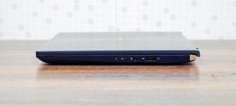 ASUS ZenBook 14 UX434FLC-2