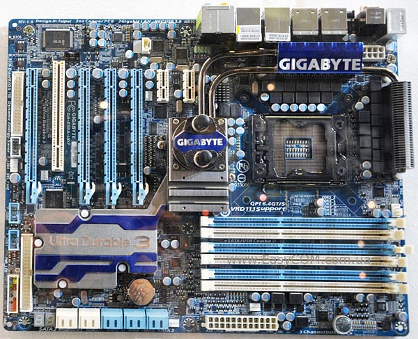 GIGABYTE GA-X58A-UD7
