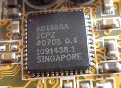 восьмиканальный кодек ADI AD1988A.