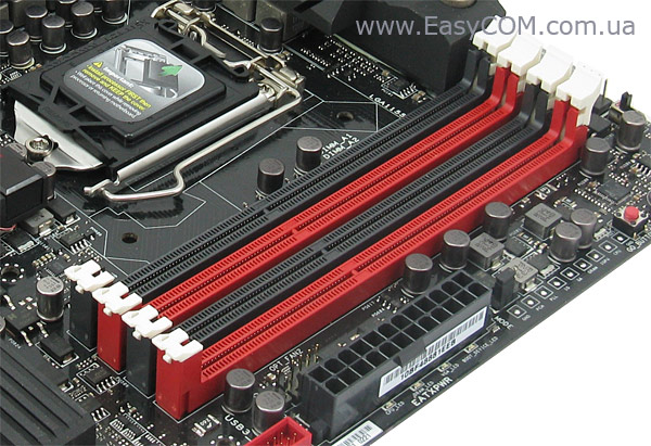 ASUS_Maximus_V_Formula_ThunderFX_RAM_slots