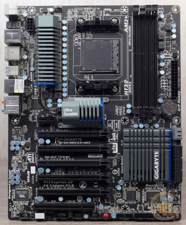 GIGABYTE GA-990FXA-UD5