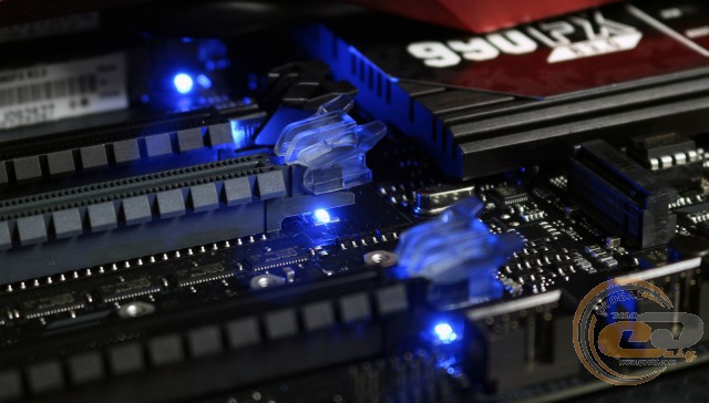 ASUS TUF SABERTOOTH 990FX R3.0