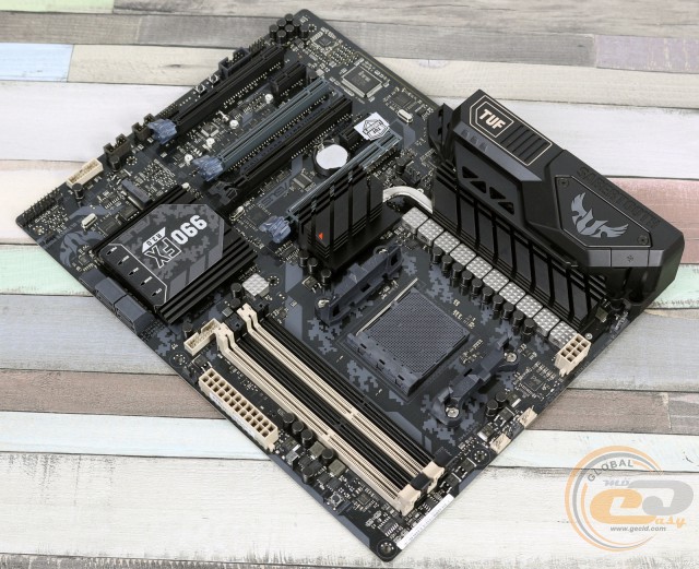 ASUS TUF SABERTOOTH 990FX R3.0