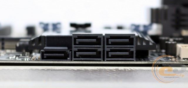 ASUS TUF SABERTOOTH 990FX R3.0