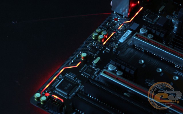 GIGABYTE GA-990X-Gaming SLI