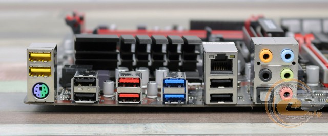 GIGABYTE GA-990X-Gaming SLI