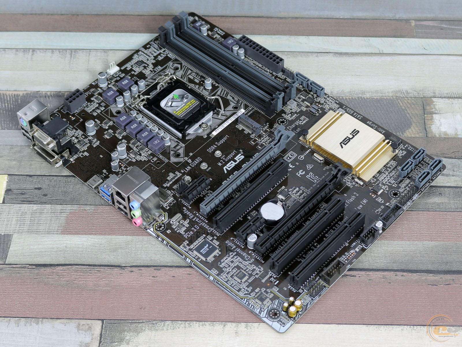 Asus b150 plus подключение