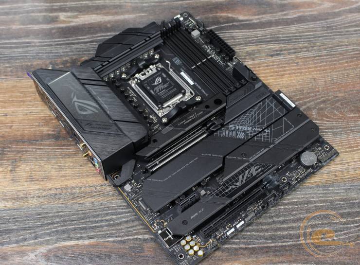 ASUS ROG STRIX X670E-F GAMING WIFI