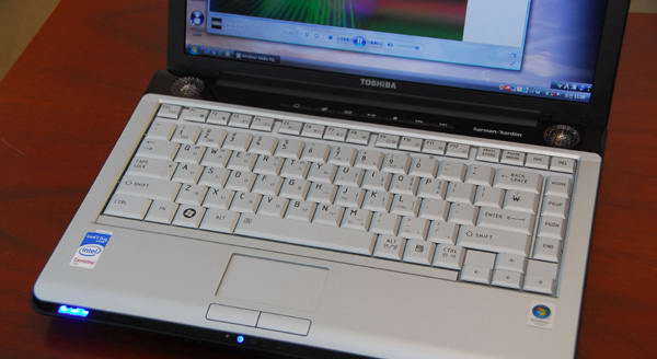 Новинка от компании Toshiba - Satellite M200 с 14,1 дюймовым дисплеем на платформе Santa Rosa
