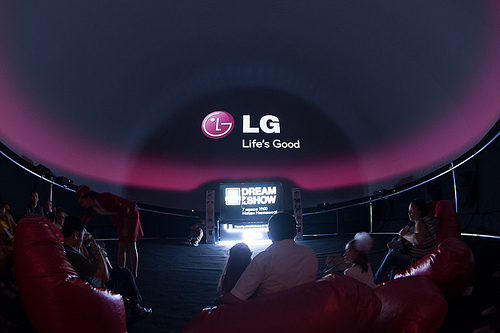 LG Dream Cinema 