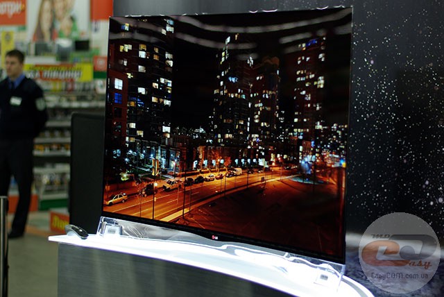 LG Curved OLED TV