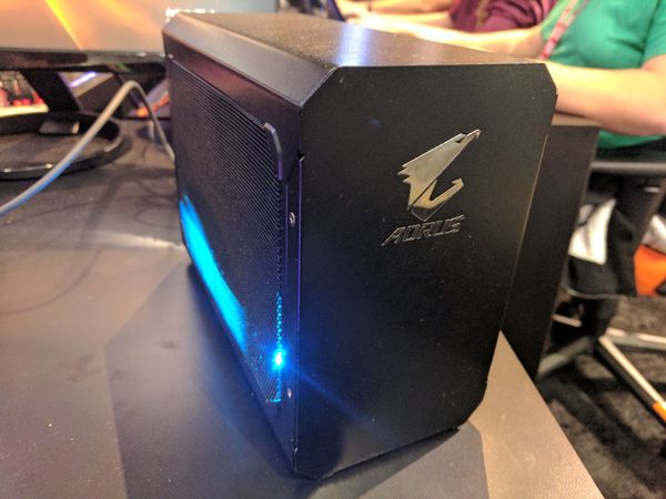 AORUS GTX 1070 Thunderbolt External Graphics Box