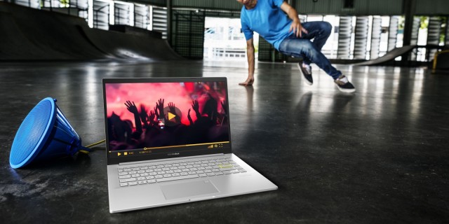 ASUS VivoBook 14