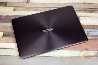 ASUS ZENBOOK UX305FA