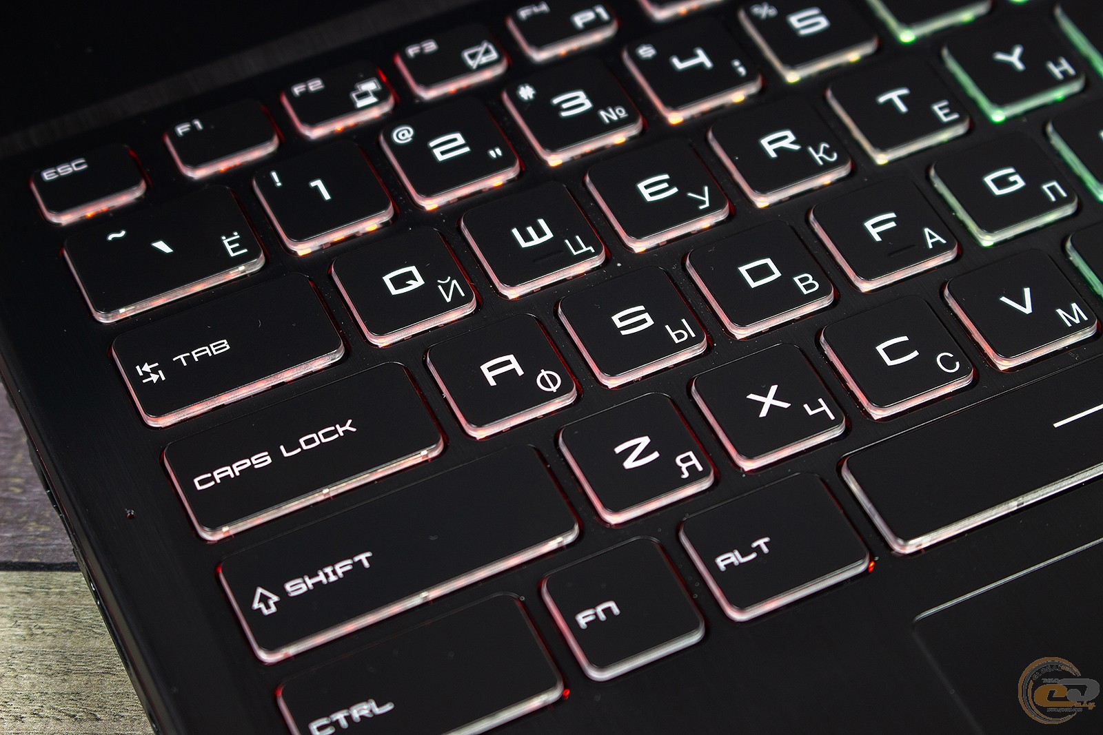 Выключается ноутбук msi. Отключается клавиатура во время игры.