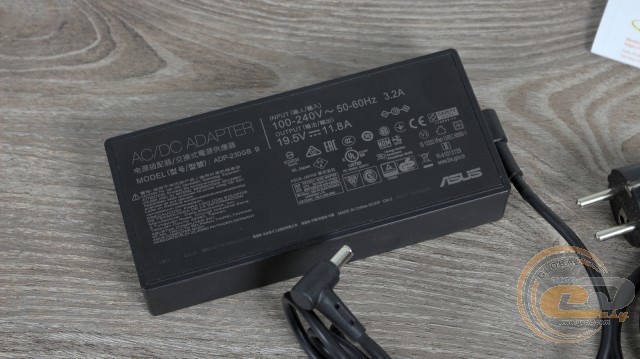 ASUS ROG Zephyrus S GX502