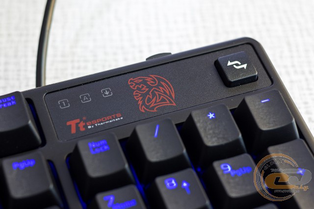 Tt eSPORTS POSEIDON Z Illuminated