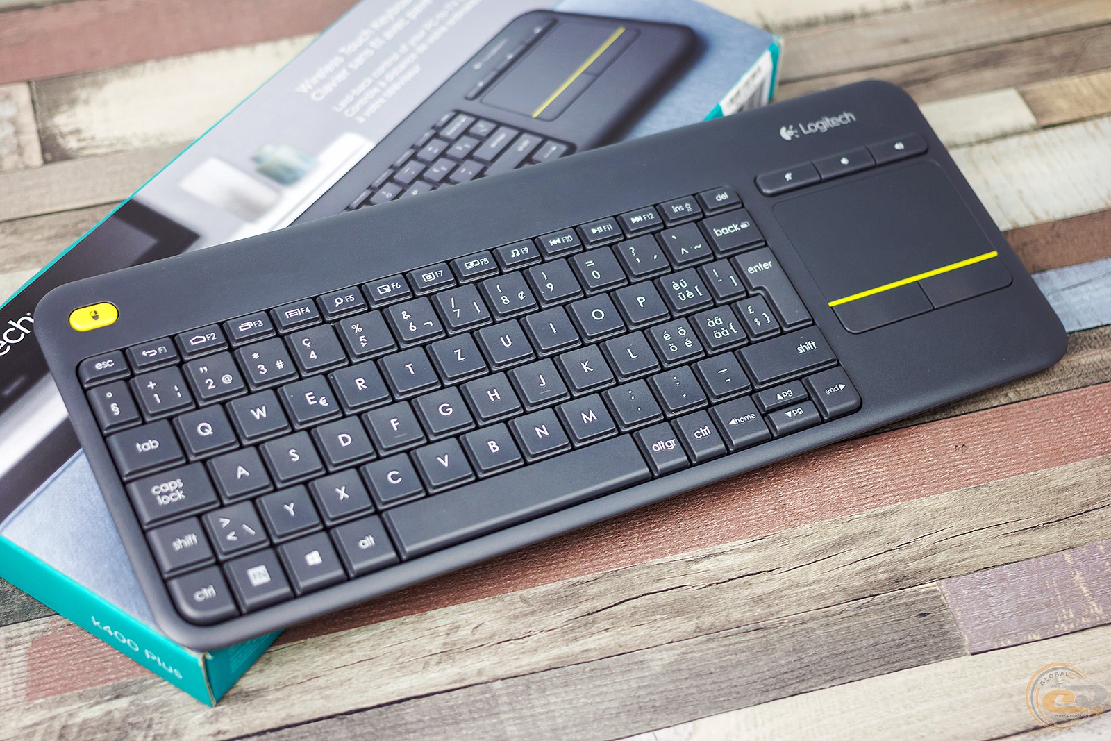 Logitech Wireless Touch 
