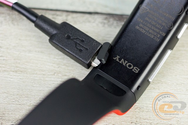 Sony SmartBand Talk SWR30