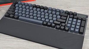 Обзор ASUS ROG Azoth 96 HE: клавиатура без компромиссов?
