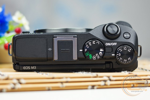 Canon EOS M3