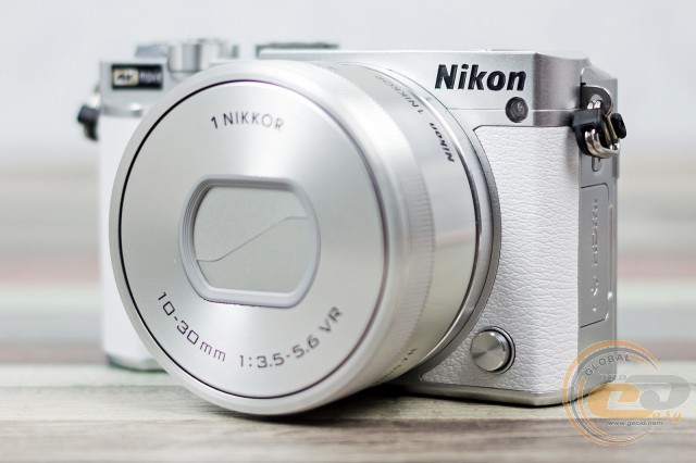 Nikon 1 J5