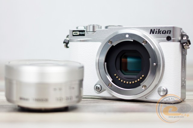 Nikon 1 J5