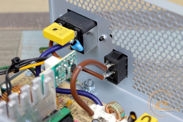 CHIEFTEC VALUE APB-400B8
