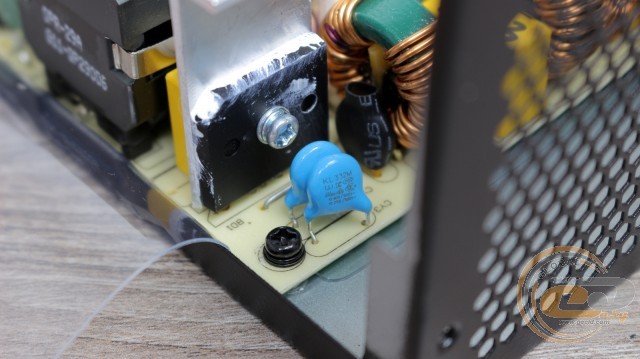 QUBE QBC-GPM-700W-80B