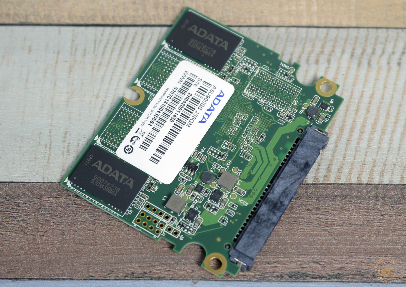 A data 900. SSD A-data Ultimate su900. Чип памяти AMD SSD 256gb. Микросхема SSD 900.