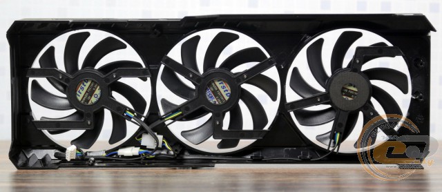 SAPPHIRE NITRO R9 390 8G D5