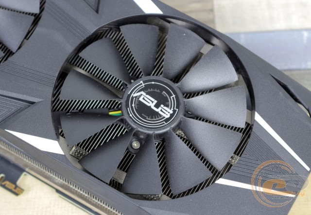 ASUS Dual GeForce RTX 2080 (DUAL-RTX2080-8G)